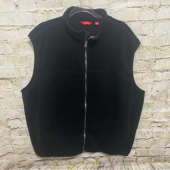 Izod Black Fleece Zip Up Vest - Picture 1 of 4